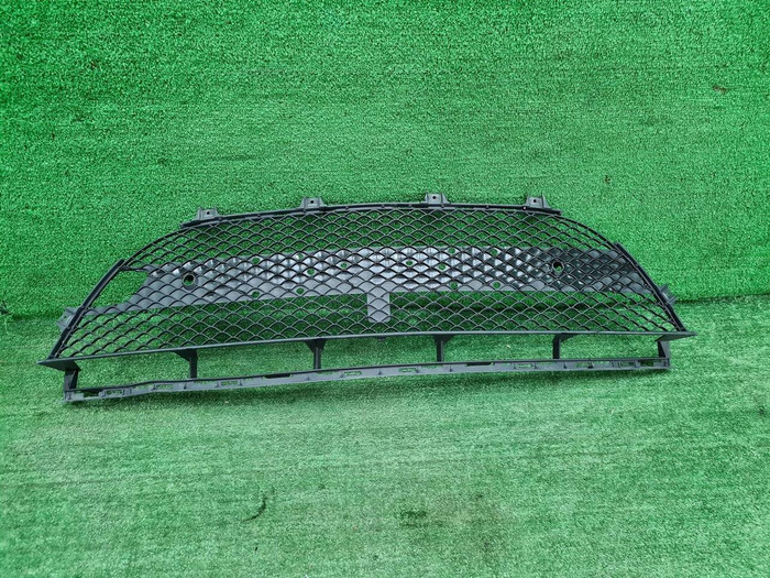 Решетка перед. бампера Mercedes GLE C292 15-19 AMG