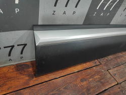 Накладка двери передней правой Hyundai Santa Fe 4 (TM) 18-нв Б/У Оригинал 87722S1000