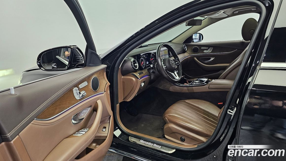 Mercedes-Benz E-Class W213 E220d 4MATIC Exclusive (09.2019)