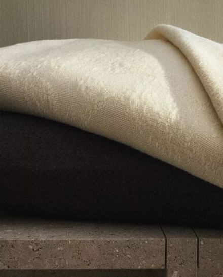 Zara Home - Жаккардовое одеяло с цветочным рисунком, экрю, 140x190 см