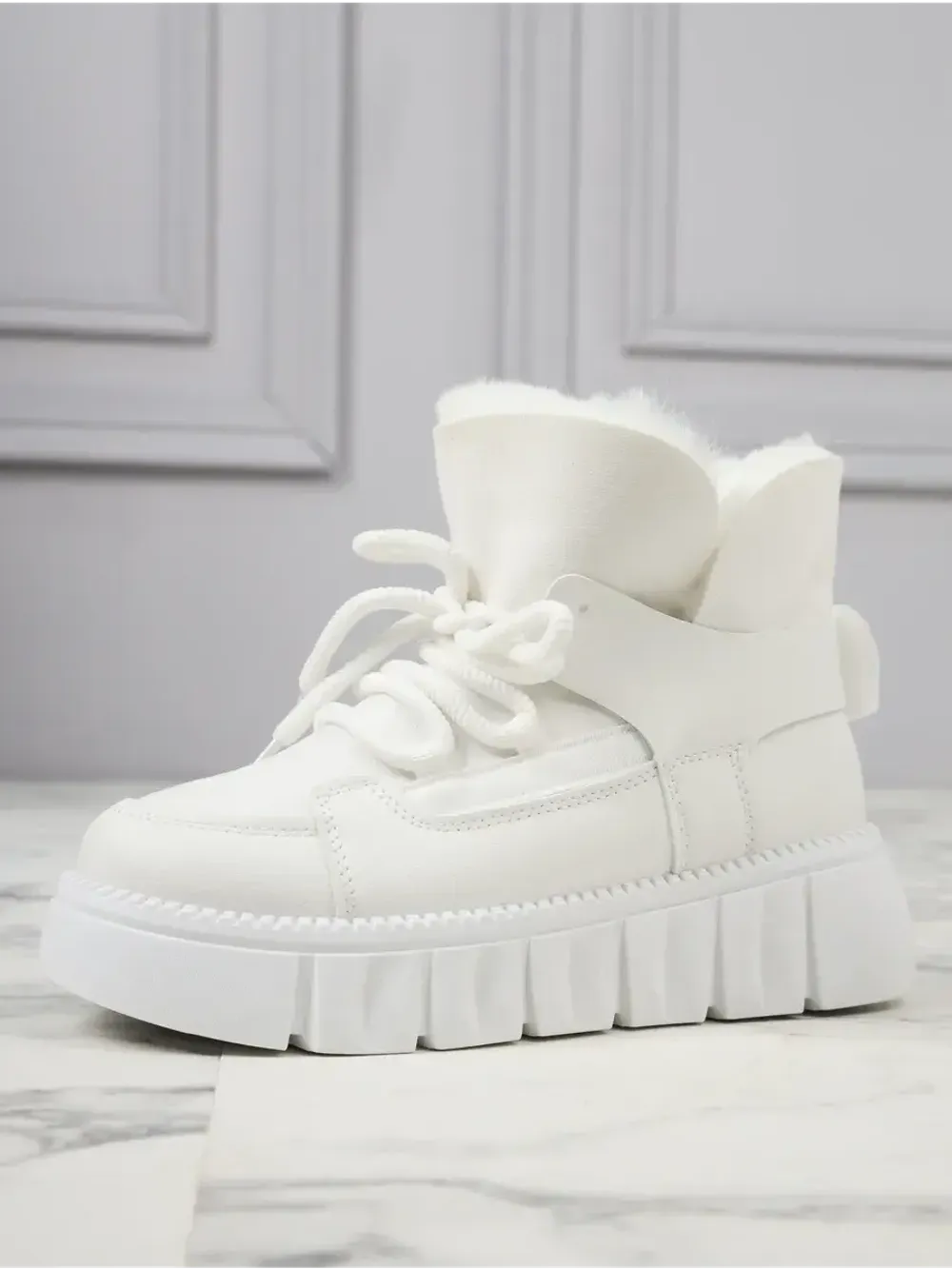 Зимние ботинки на платформе