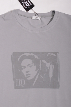 T-shirt with “Dimash on stage” print