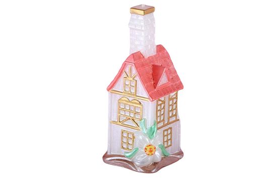 Свеча радужная "Домик счастья" белая (при горении свеча переливается разными цветами) Размер: 8х7,5х17,5 см