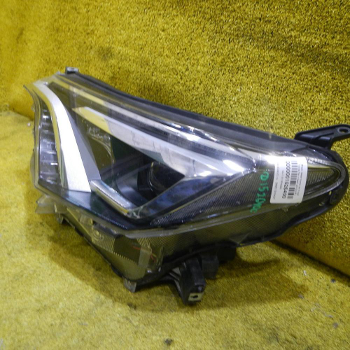 Битая Фара левая Toyota Rav 4 CA40 (2015-2019) LED