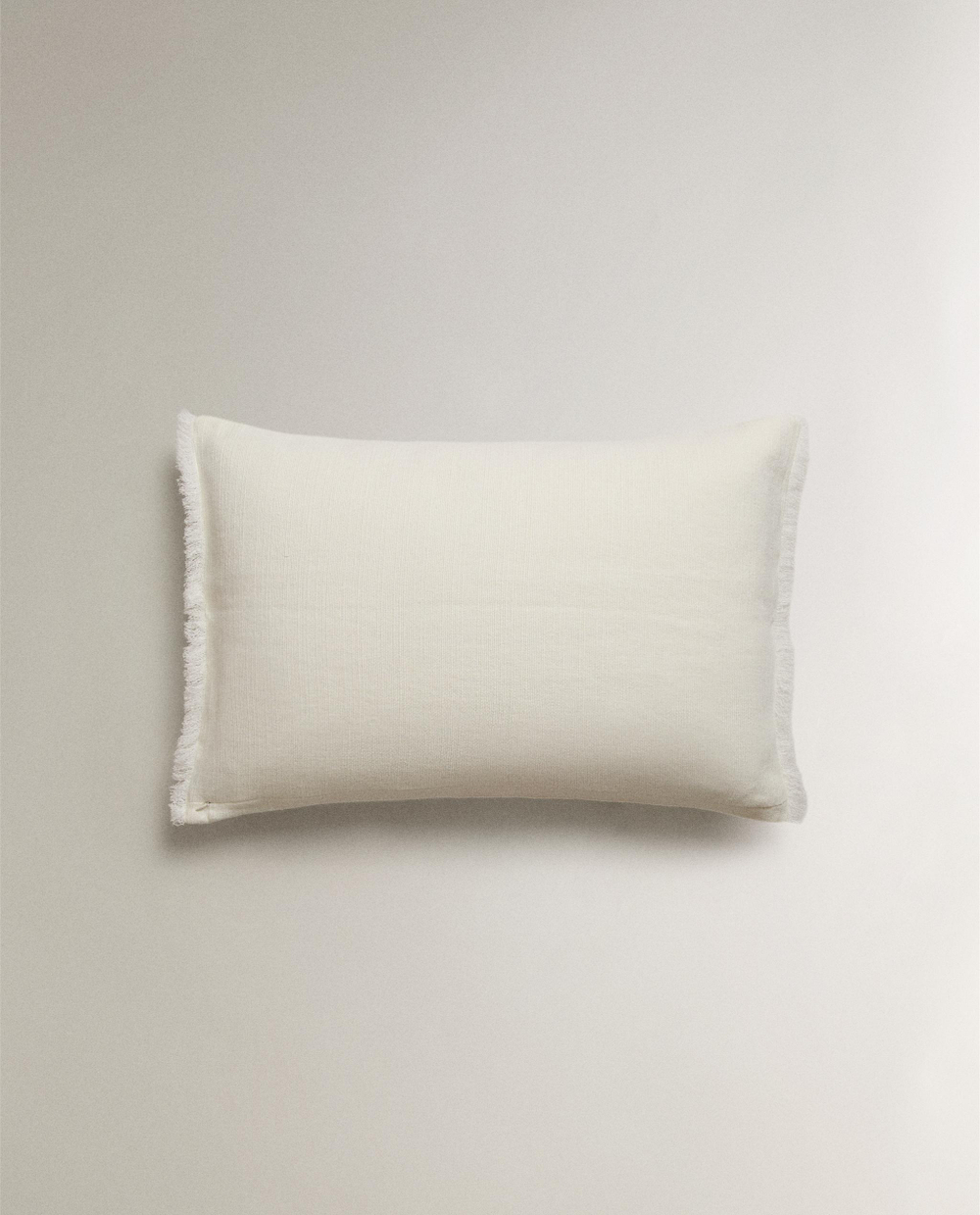Zara Home наволочка декоративная из льна, экрю · 6350/008