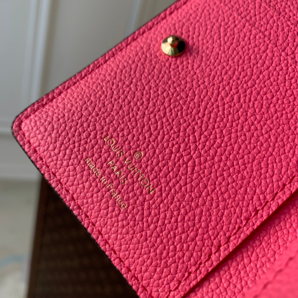 Louis Vuitton Clea Wallet
