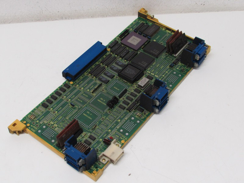 FANUC A16B-2200-0361/04B A16B-2200-0361 / 04B 1/2 AXES Control Board