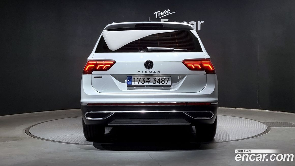 Volkswagen Tiguan Allspace 2.0 TSI Prestige (06.2023)