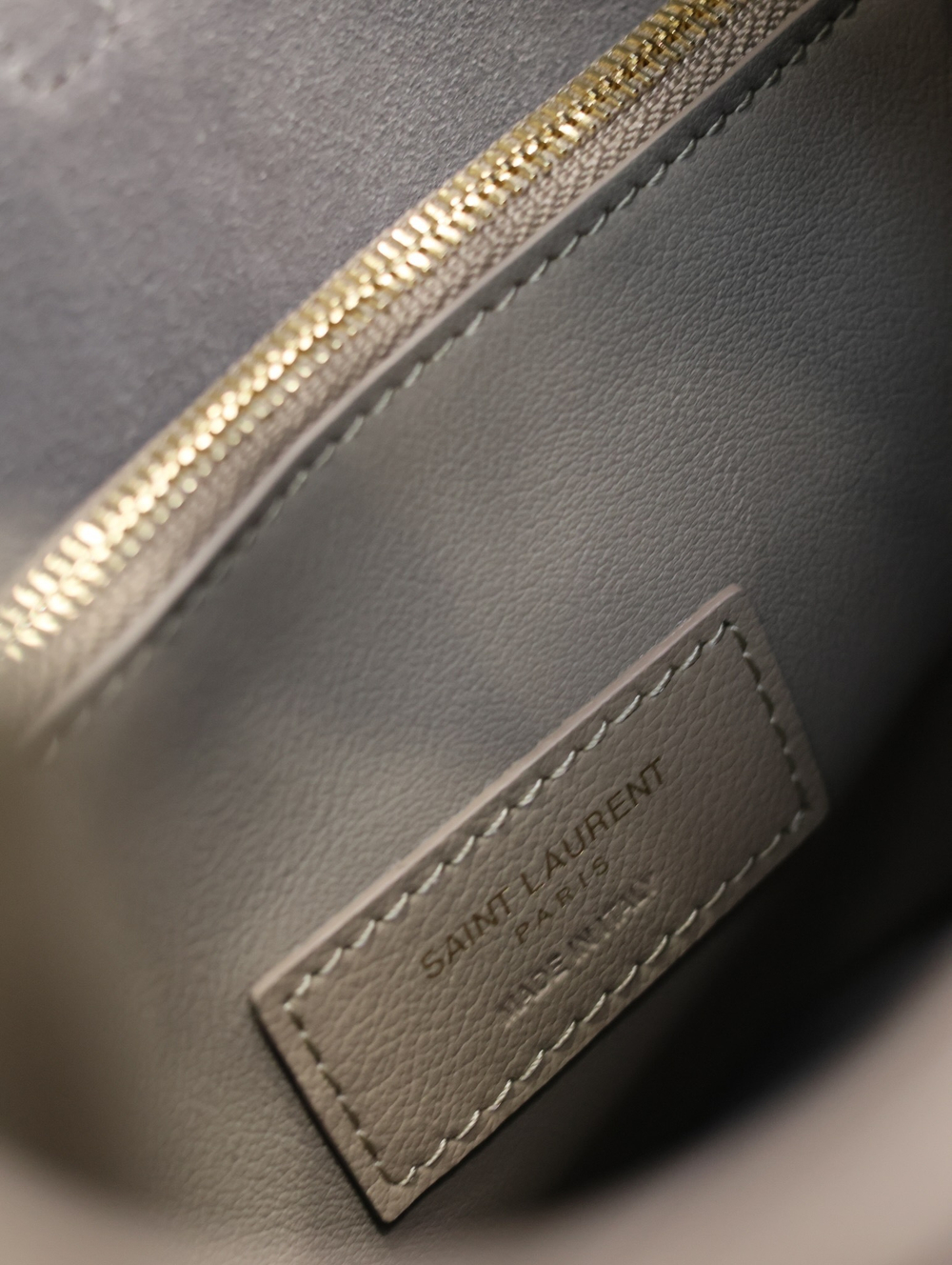 Saint Laurent Small Le 5 A 7 23 cm