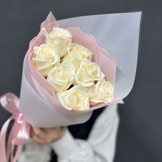 Букет из кремовых роз