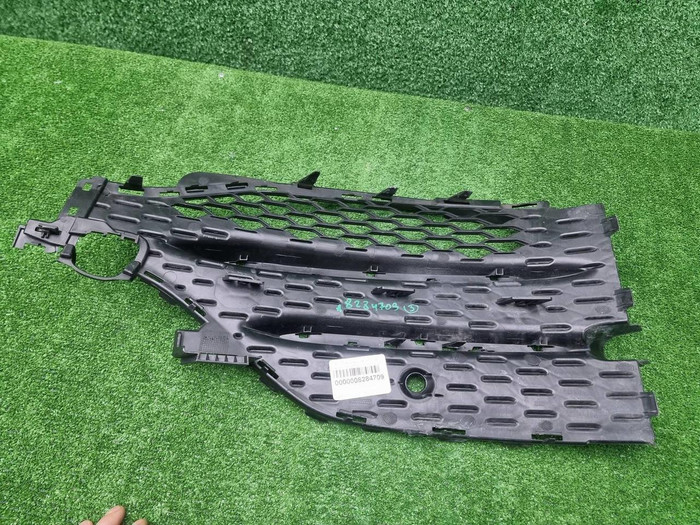 Решетка перед. бампера Mercedes GLE V167 18-24 AMG