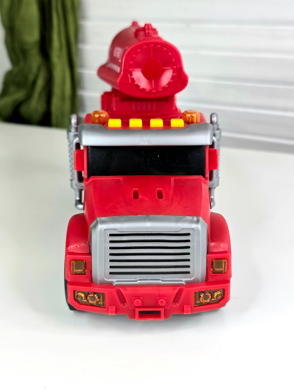 Машинка Пожарная техника со светом и звуком (BHX930)