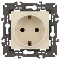 Розетка ЭРА Elegance 14-2101-02 с заземлением 2P+E Schuko 16A-250В IP20 слоновая кость