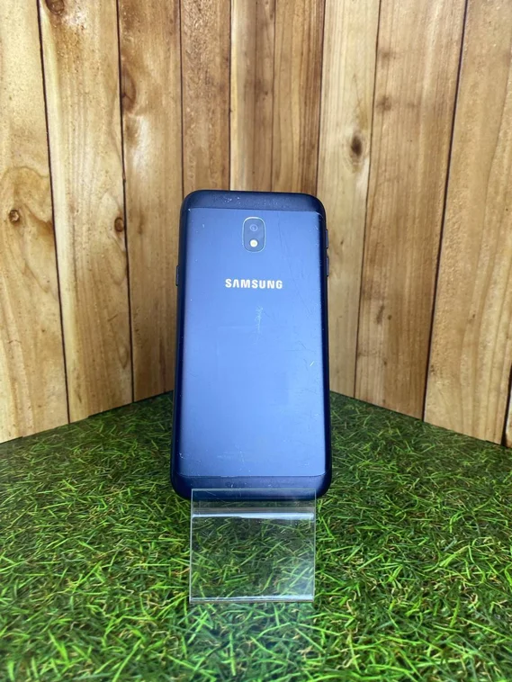 Смартфон Samsung Galaxy J3 16 ГБ черный Витринный