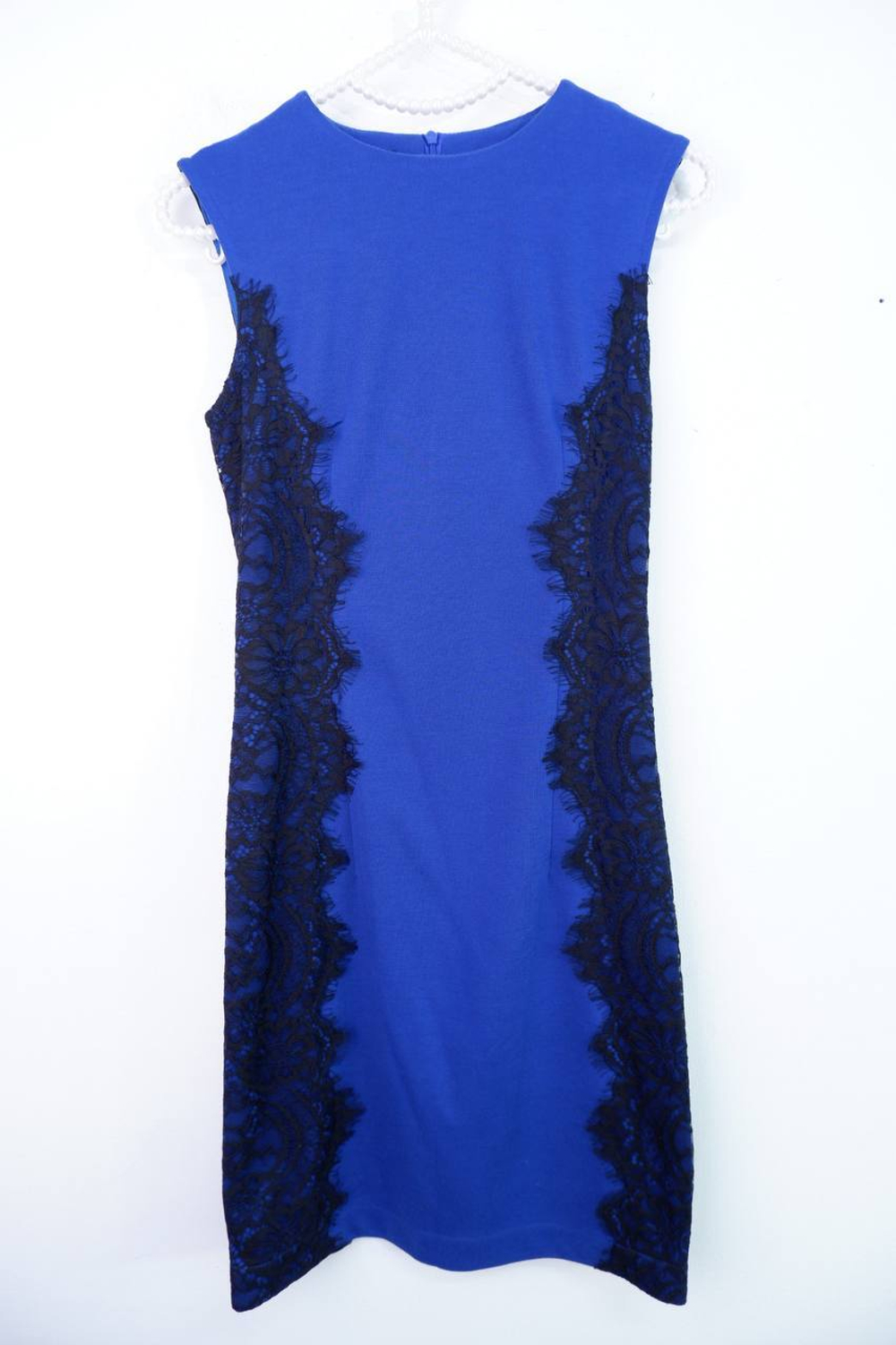 Платье Fantosh лаконичное, маркировка XS, визуально на 42 размер