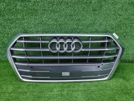 Решетка радиатора Audi Q5 2 80А (2017-2020)