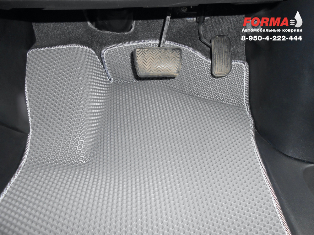 Toyota Vellfire H30 (01.2015 - н.в.) HYBRID, комплектация с капитанскими креслами