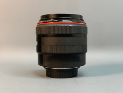 Canon 85mm 1.2 L II USM