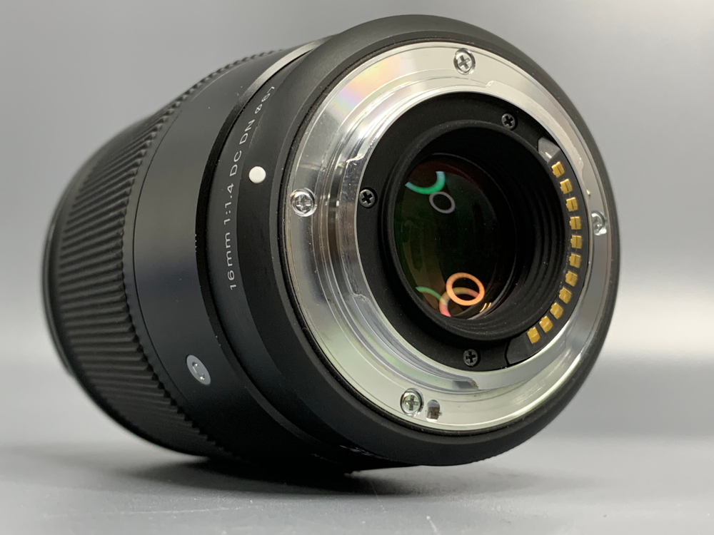 Sigma AF 16mm 1.4 DC DN Contemporary MFT