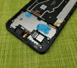 Infinix Smart 9 (X6532) / Дисплей (lcd) в сборе с тачскрином + шлейф кнопок громкости и включения (в рамке) (ORIG-SP)