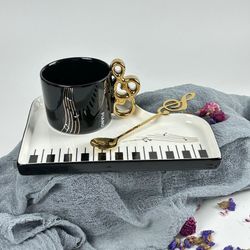 Lenardi 164-038 Чашка 200мл с блюдцем и ложкой в под.уп.(х18)Фарфор