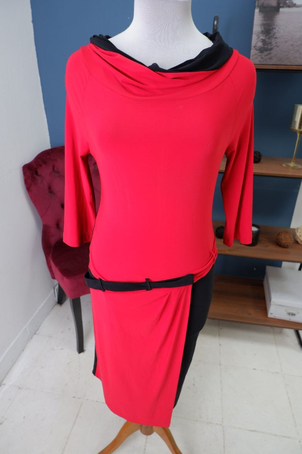 Платье двухцветное 44 размер