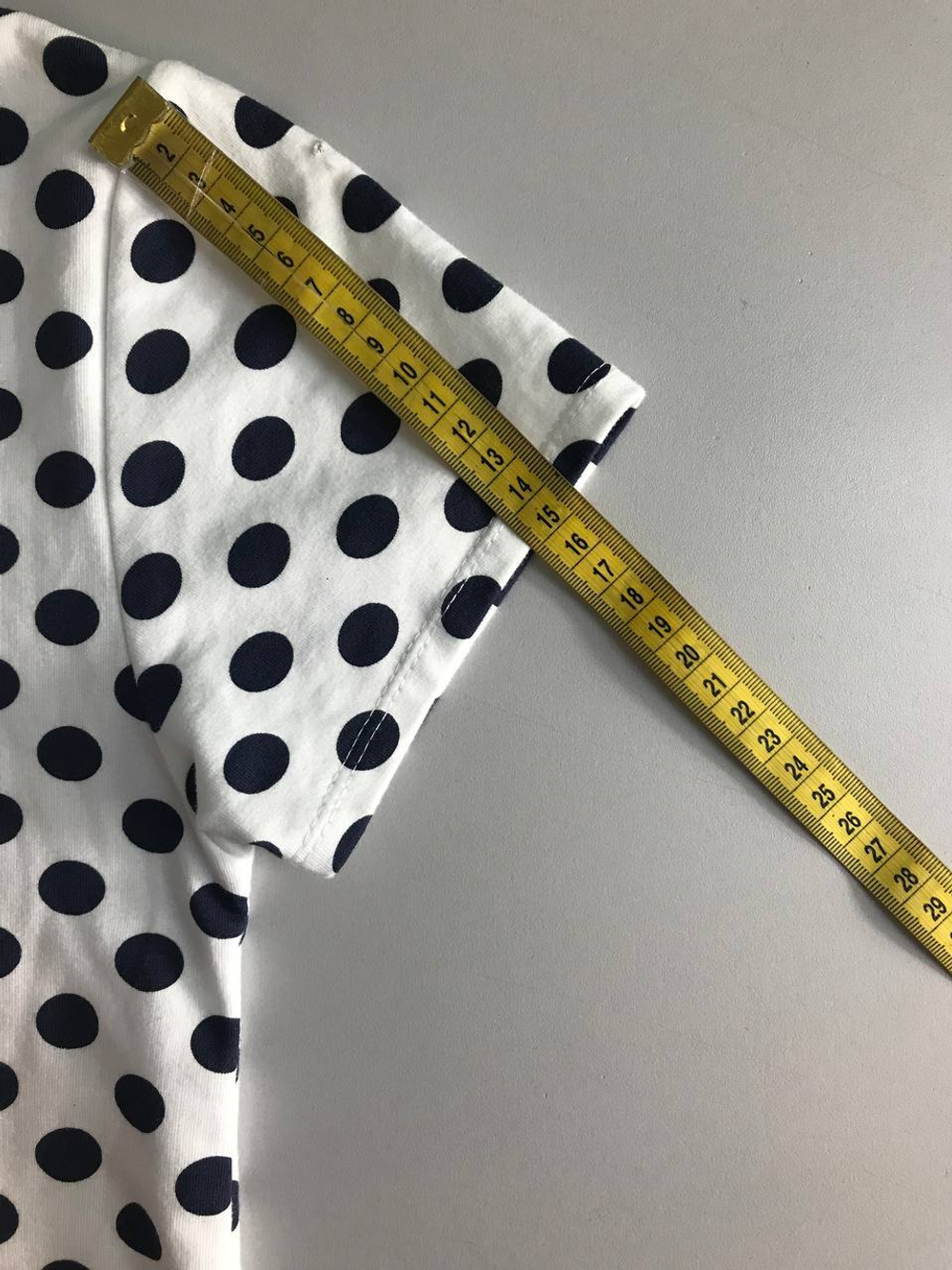 Платье в горошек с ярким акцентом, визуально на 44 размер