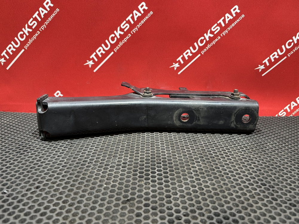 Кронштейн подушки кабины