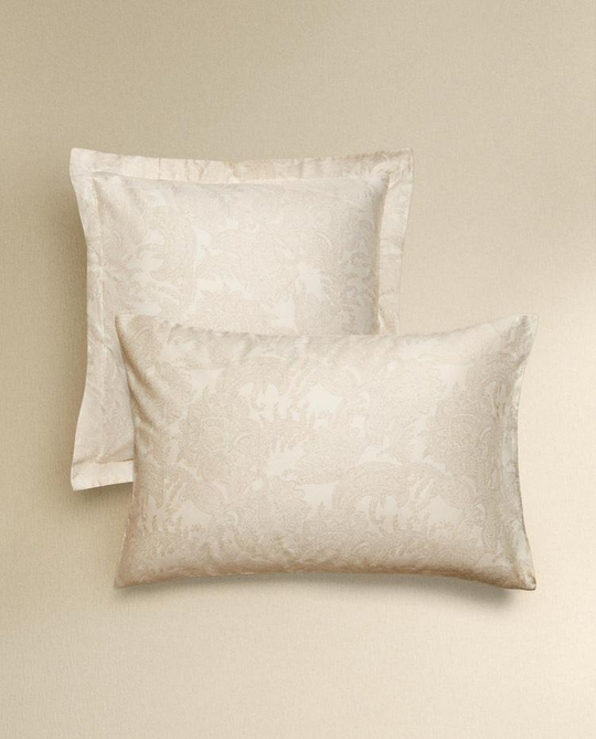 ZARA HOME САТИНОВАЯ НАВОЛОЧКА С ПРИНТОМ, ЭКРЮ