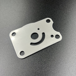 Пластина помпы охлаждения Suzuki DF4-6, DF4-6(A) (KACAWA)