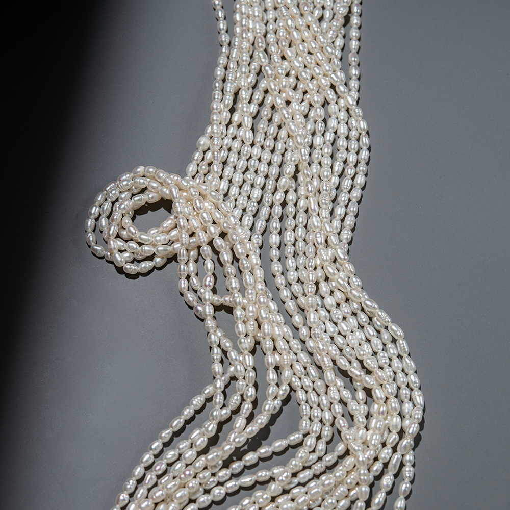 Жемчуг культивированный овальный, белый, 5*3,5мм