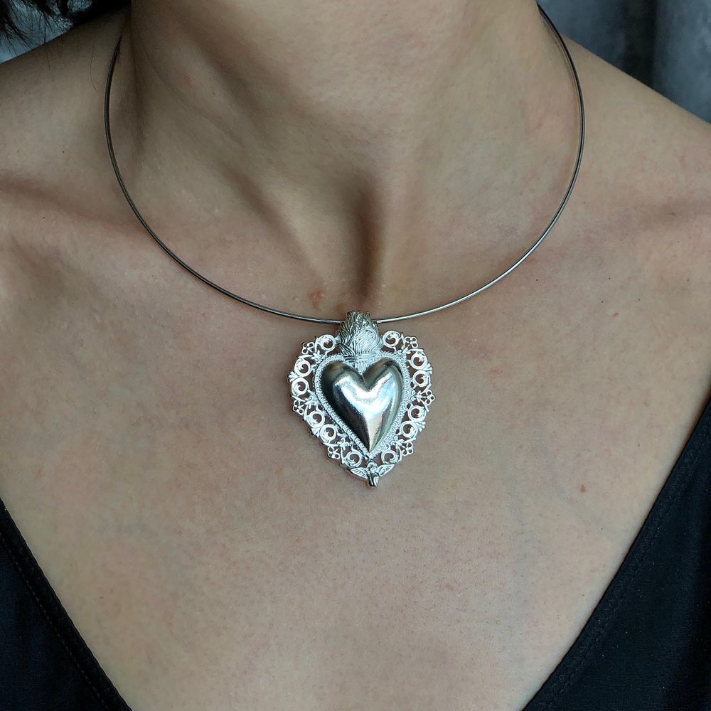 Кулон сердце ажурное на жестком колье, цвет серебро, Италия