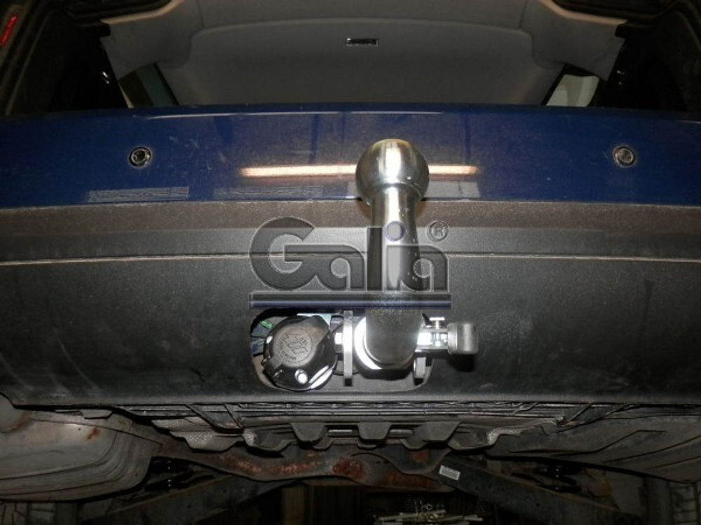 Фаркоп оцинкованный Galia V071C для Volkswagen Passat B6 2005-2010, Passat B7 2010-2015, Passat CC 2012-, Passat Alltrack B7 2012-2015(паспорт и сертификат в комплекте)(без электрики)