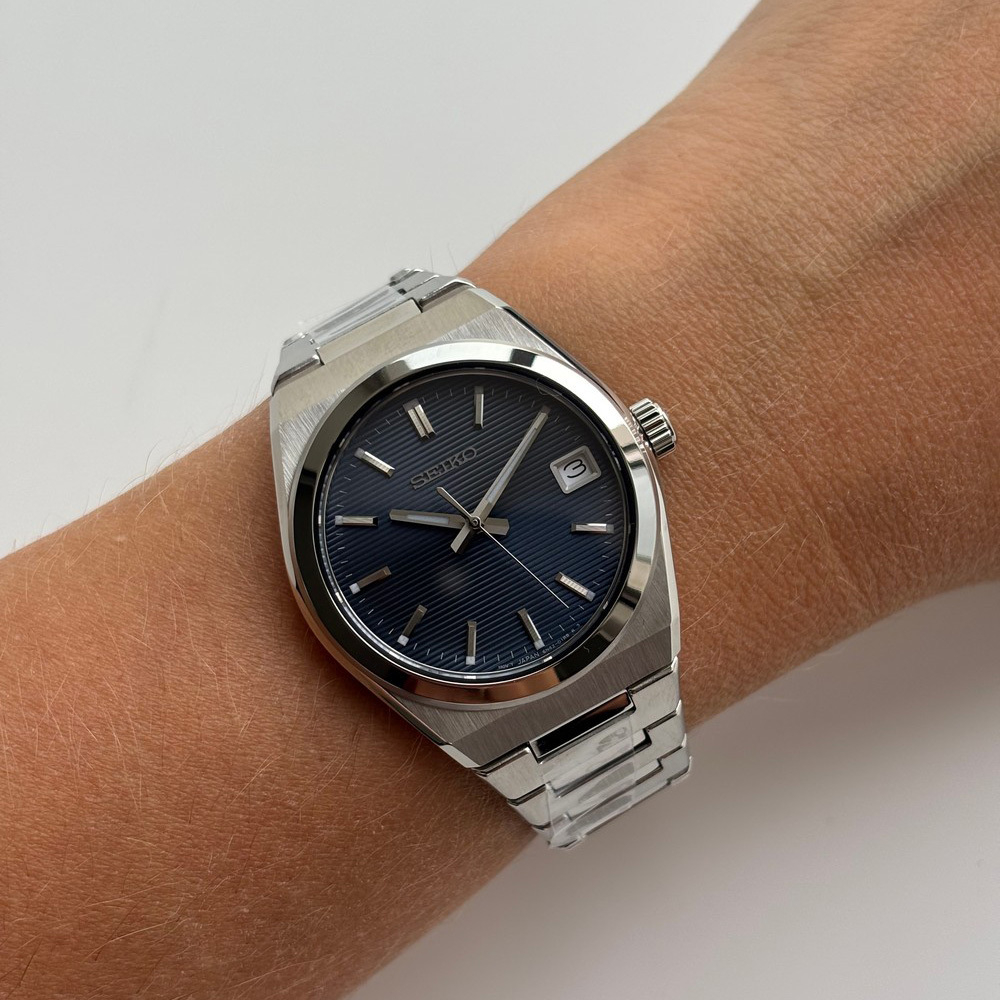 Seiko SUR575