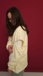 Свитшот с рваными рукавами