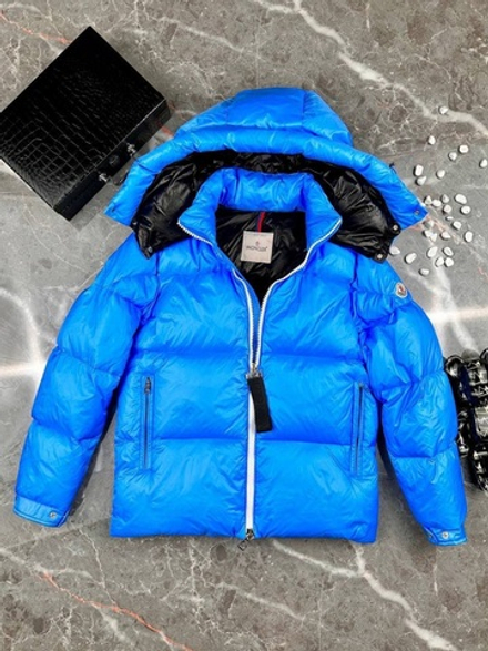 Пуховик Moncler