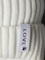 Шапка для девочки на осень