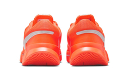 Мужские теннисные кроссовки Nike Zoom GP Challenge 1 HC Premium - hyper crimson/metallic silver