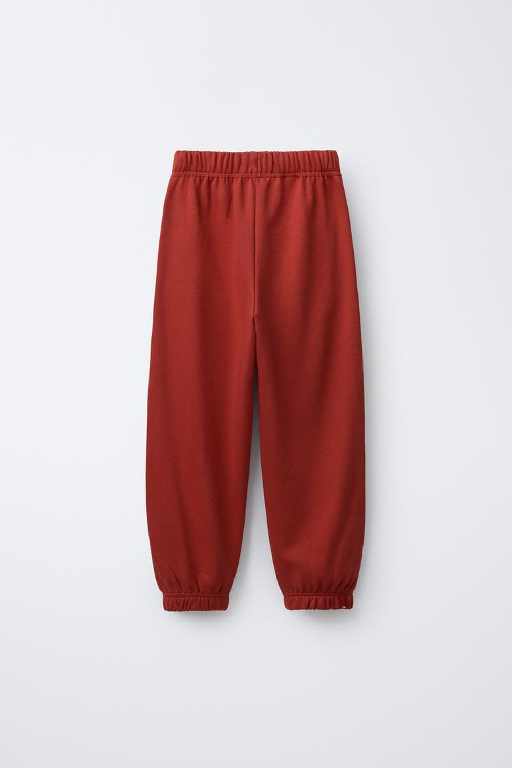 ZARA КОМПЛЕКТ ИЗ ТОЛСТОВКИ И БРЮК-ДЖОГГЕРОВ С ВЫШИВКОЙ, КРАСНЫЙ