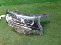 Битая Фара правая Toyota Land Cruiser Prado 150 (2017-н.в.) LED