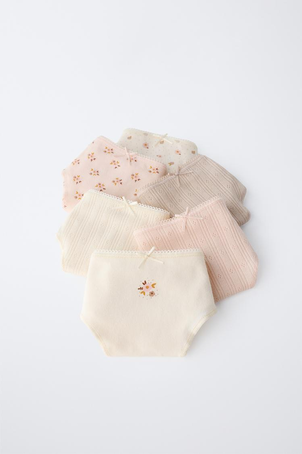 ZARA НАБОР ИЗ ШЕСТИ ТРУСОВ С ЦВЕТОЧНЫМ ПРИНТОМ, ПУДРОВО-РОЗОВЫЙ