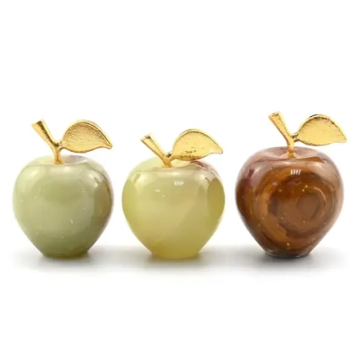 Яблоко из камня оникс 37*37*45мм.