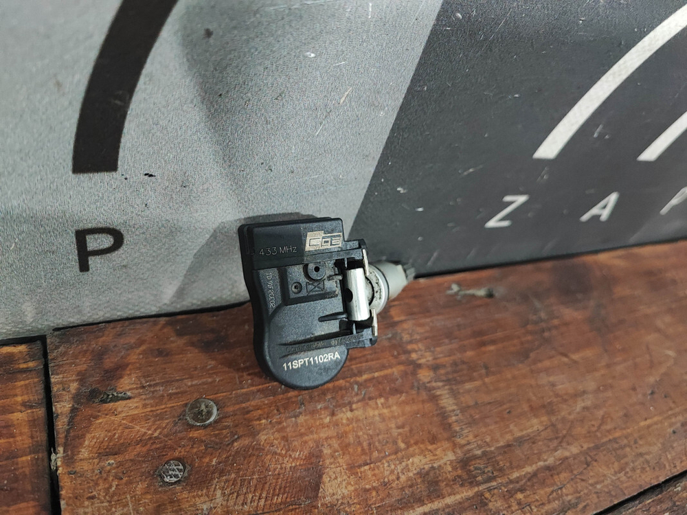 Датчик давления в шине (TPMS) Kia Sportage 4 (QL) 16-22 Б/У  11SPT1102RA