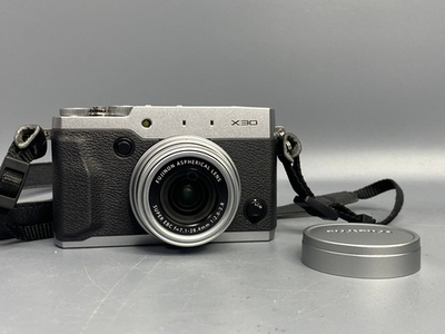 Fujifilm X30