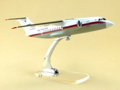 Модель самолета Ан-148-100ЕМ (М1:100, МЧС России)