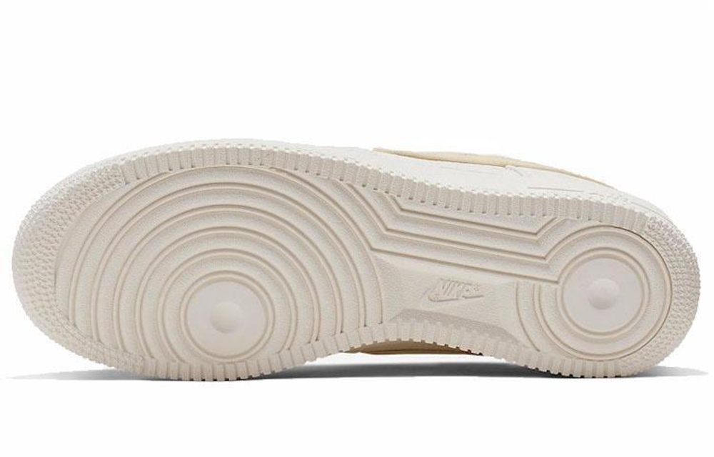 Кроссовки Nike Air Force 1 07 Big Swoosh