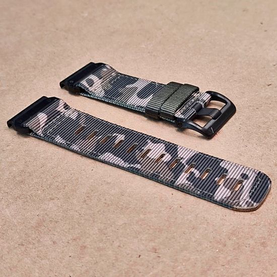 Ремешок тактический Tactix 26 мм. для Garmin Fenix 7x / 6x / 5x / 3, Enduro 2 / Tactix 7, Tactix Delta нейлоновый быстросъемный на застежке (Камуфляж болото)