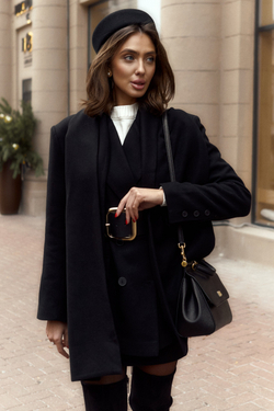 Пальто-пиджак с юбкой в черном цвете
