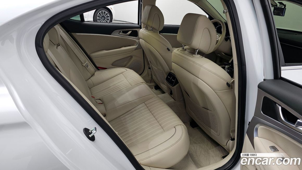 Genesis The New G70 Бензин 2.0T 2WD (06.2021)