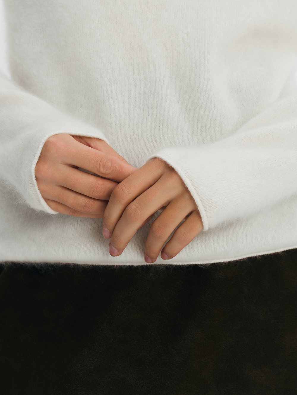 Свитер из тонкой шерсти